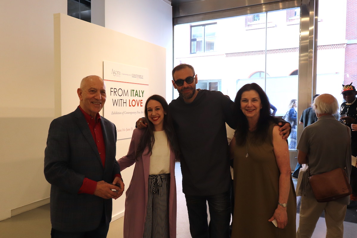 Nello Petrucci with artist and Agora Gallery staff