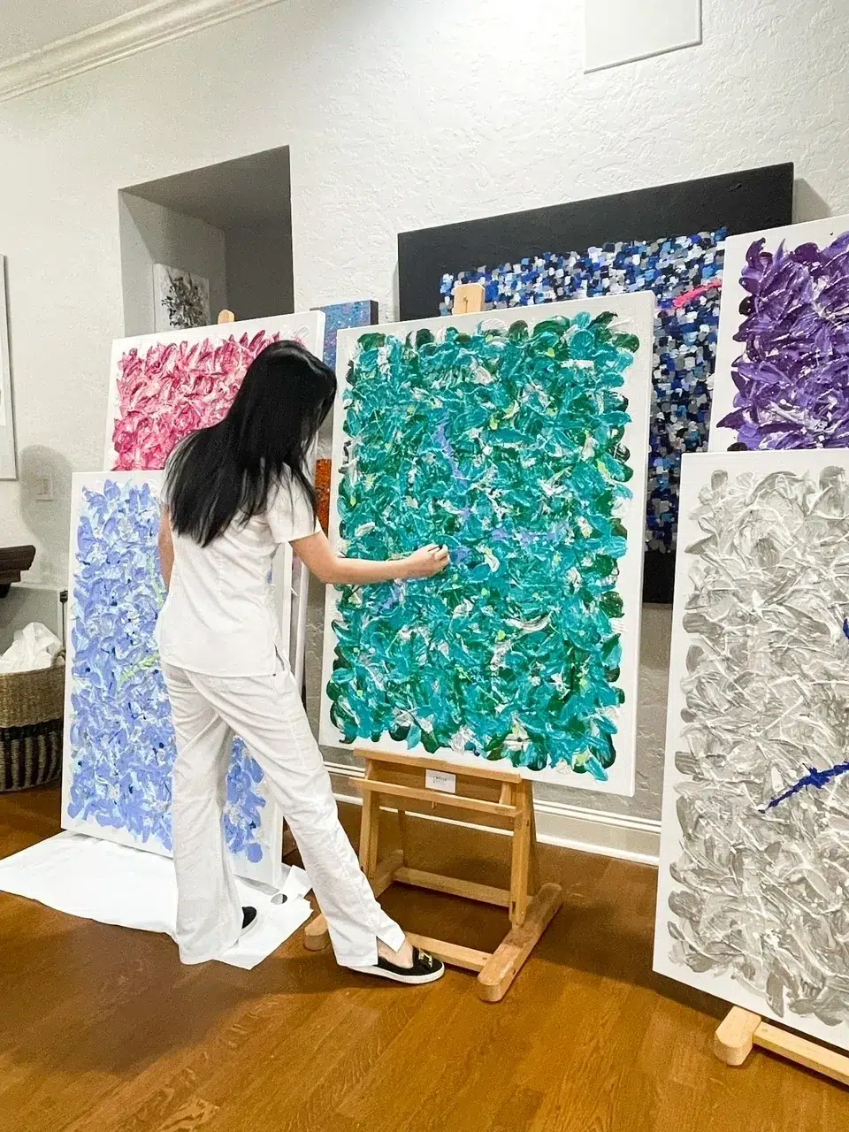 Belle Roth: Celebrating Life’s Imperfections Through Abstract Art